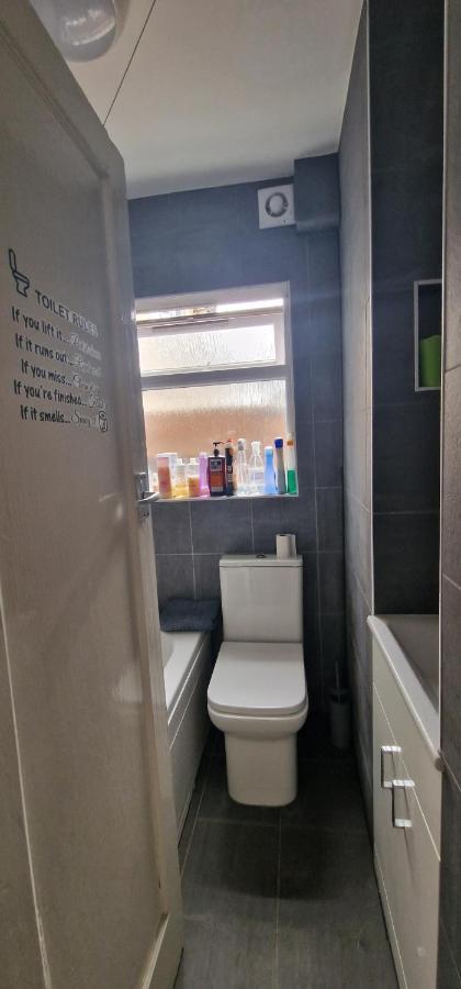 Ritzs Place Bed & Breakfast Northolt (Greater London)