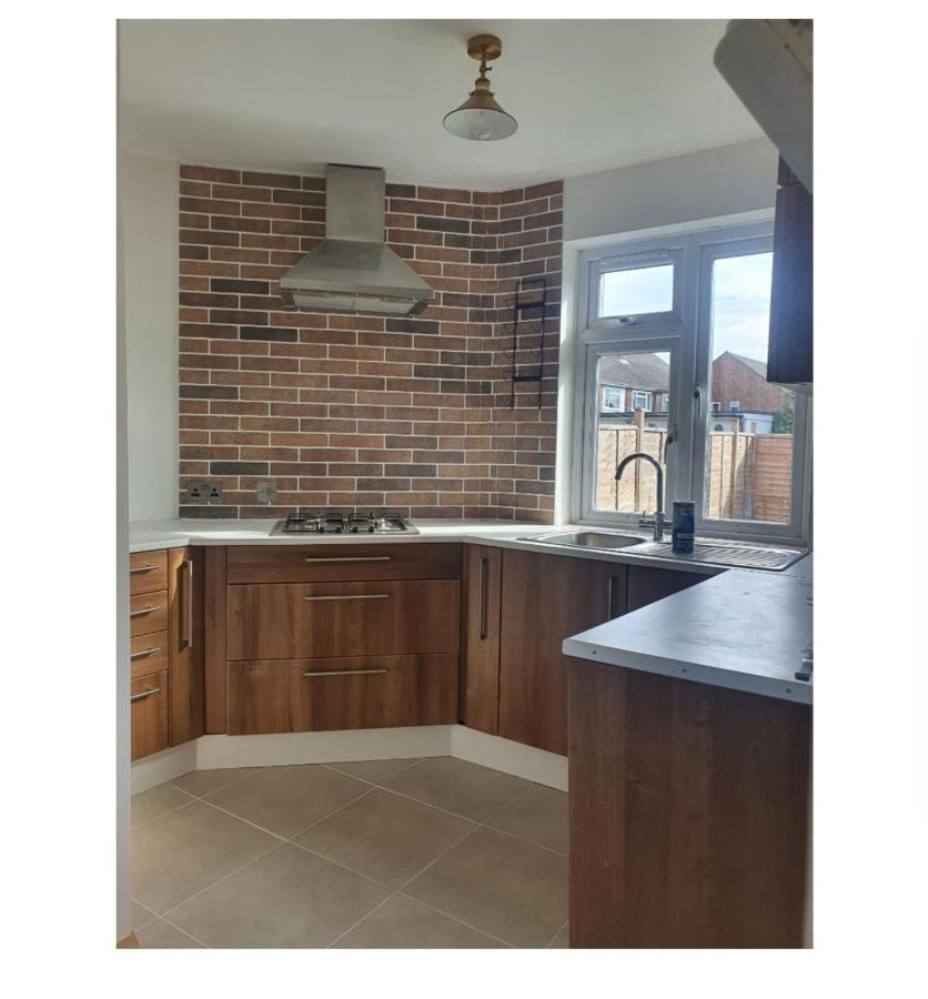 Ritzs Place * Northolt (Greater London)